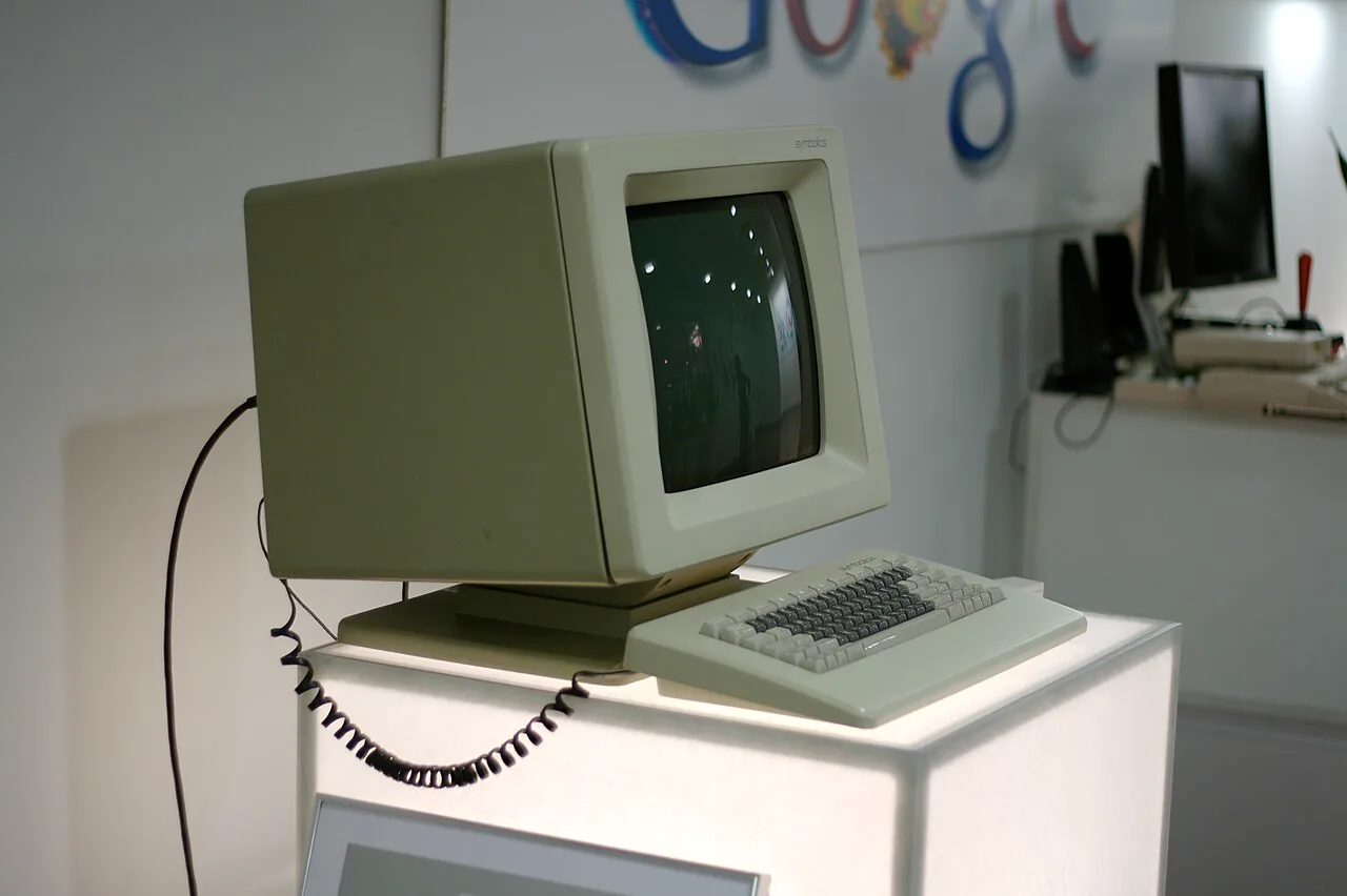 เครื่องคอมพิวเตอร์ Symbolics LISP Machine จัดแสดงในพิพิธภัณฑ์คอมพิวเตอร์